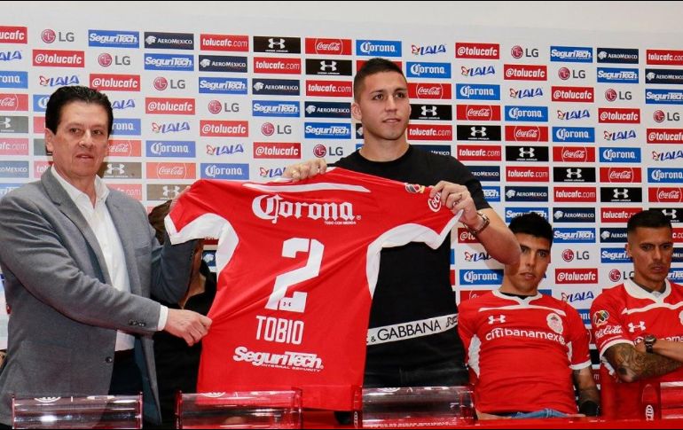 Tobio, quien fue campeón con clubes como Boca Juniors en Argentina y Palmeiras de Brasil, se mostró entusiasmado por ser parte del equipo. TWITTER/@TolucaFC