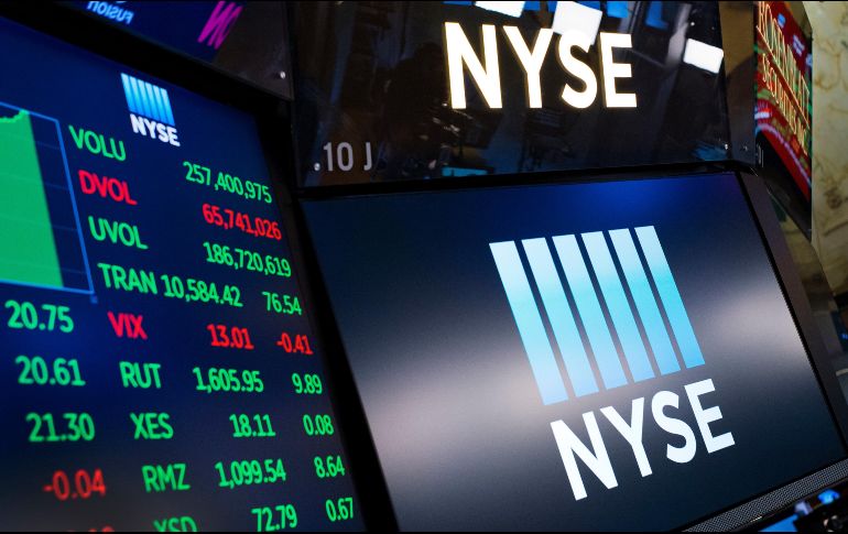 El NYSE Composite baja 31.76 puntos, situándose en 12 mil 791.47 unidades. AP / M. Lennihan