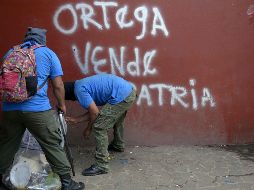 Por la frontera llegan entre 100 y 150 personas diarias que ingresan por primera vez a Costa Rica, lo que indica que la situación interna de Nicaragua tiene repercusiones directas. AFP / M. Recinos