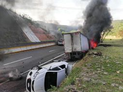 Al lugar han acudido autoridades y elementos de Protección Civil, bomberos y paramédicos para atender cualquier emergencia. TWITTER / @PoliciaFedMx