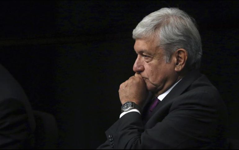 La propuesta de López Obrador entrará en vigencia para los servidores cuyo contrato termina el 1 de diciembre, pero hay otros servidores cuyo modelo de pago no es tan sencillo. AP / ARCHIVO