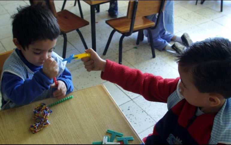 Actualmente el servicio se proporciona a mujeres trabajadoras, viudos, divorciados o aquel que tenga la custodia de sus hijos, siempre y cuando no contraiga matrimonio nuevamente o se una en concubinato. EL INFORMADOR / ARCHIVO