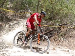 Ulloa hizo un tiempo de 1:33:54. TWITTER / @PanamSports