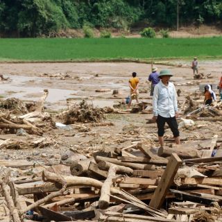 Lluvias en Vietnam dejan 10 muertos y 46 desaparecidos