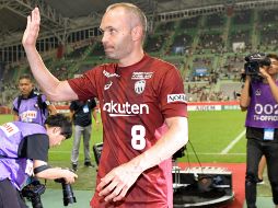 Iniesta se dice satisfecho por su debut, pero 