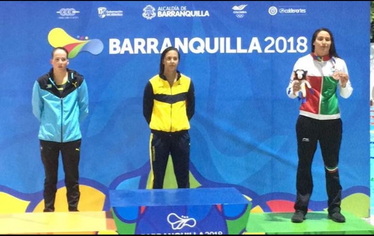 La colombiana Isabella Arcila se llevó el oro, mientras que el bronce quedó en manos de la bahamesa Joanna Evans. TWITTER / @FemexNatacion