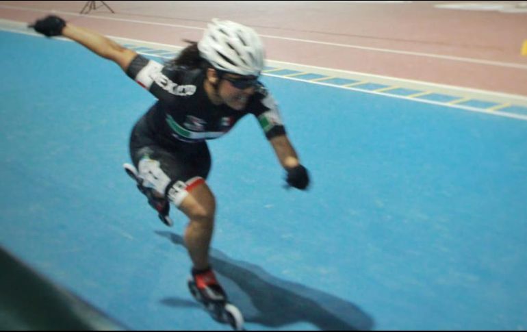 Elías Alvarado cronometró 45.812 segundos en la prueba de 500 metros sprint femenino. TWITTER / @COM_Mexico