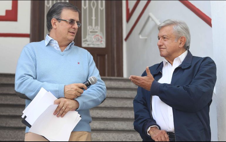 Andrés Manuel López Obrador junto al futuro canciller, Marcelo Ebrard. SUN/B. Fregoso