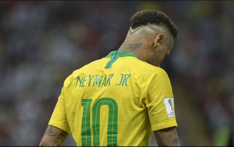 El privilegio del padre de Neymar de hospedarse en el mismo hotel de la Selección brasileña habría provocado descontento entre familiares de otros jugadores. MEXSPORT / ARCHIVO