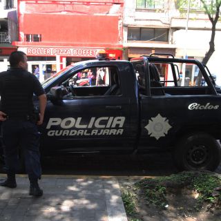Policías tapatíos repelen agresión en colonia San Andrés