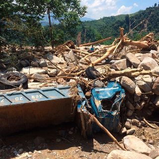 Suben a 27 los decesos en inundaciones en Vietnam