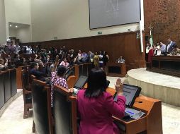 En la actual legislación para ocupar la titularidad de cualquier secretaría sólo se requiere contar con título profesional preferentemente relacionado con la materia o en su defecto experiencia en el ramo.TWITTER/ @LegislativoJal