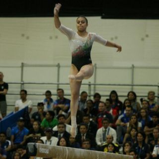 Mexicana Jimena Moreno gana plata en viga de equilibrio en Barranquilla