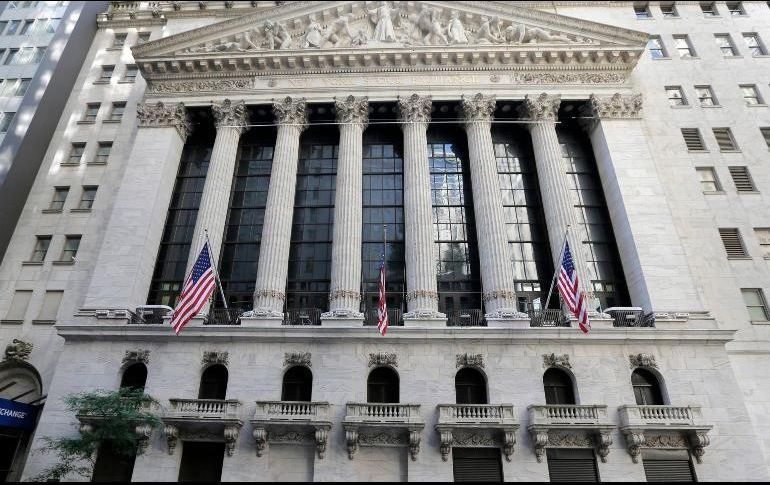 El NYSE Composite inicia la jornada con un leve avance de 10.19 puntos, para ubicarse en siete mil 7850.96 unidades. AP / ARCHIVO