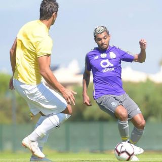 "Tecatito" Corona anota en triunfo amistoso del Porto