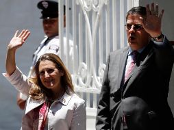 El próximo titular de la Secretaría de Relaciones Exteriores (SRE) de México, Marcelo Ebrard, recibe a la canciller canadiense. AP/ E. Verdugo