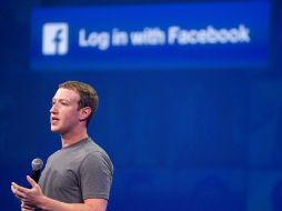 La fortuna del fundador y director ejecutivo de Facebook, Mark Zuckerberg, disminuye en minutos en 14 mil 500 millones de dólares. AFP / ARCHIVO