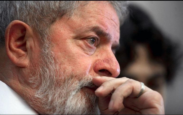 Lula da Silva fue condenado a 12 años y un mes de cárcel por corrupción y lavado de dinero y desde el siete de abril está encarcelado en una celda de la sede de la policía federal en Curitiba. AFP /ARCHIVO