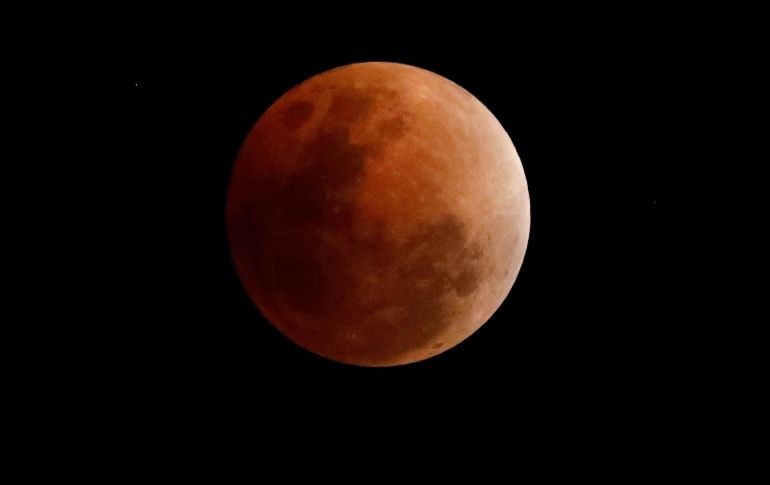 El eclipse total de Luna de mañana 27 de julio no se podrá ver en México. EFE / ARCHIVO