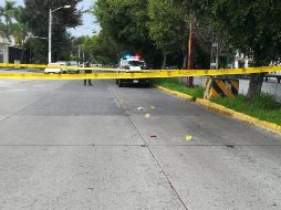 Agentes policiales se mantienen al tanto de las características de los vehículos. ESPECIAL