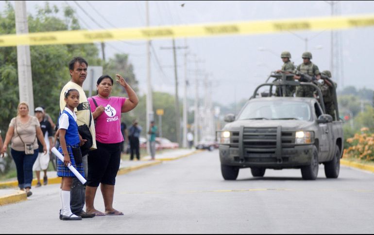 Luego de una persecución y enfrentamiento a balazos el saldo fue de tres presuntos civiles armados muertos. EFE / ARCHIVO