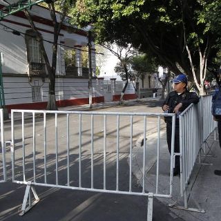 Someten a presunto ladrón en esquina de casa de transición de López Obrador