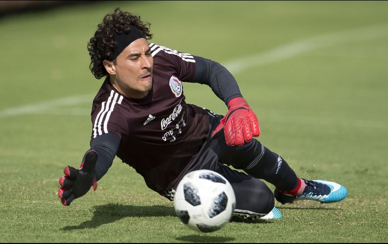 En Europa, Ochoa ha jugado para el Ajaccio, el Málaga, el Granada y el Standard de Lieja. MEXSPORT/ARCHIVO