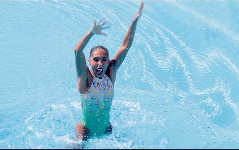 Este sábado, en de la disciplina del nado artístico, Joana Jiménez  se colgó el oro en la prueba de solo técnico. ESPECIAL / Conade