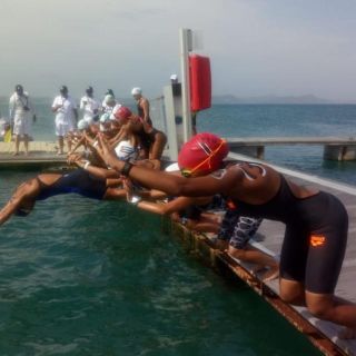 Mexicanas consiguen oro y plata en aguas abiertas en Centroamericanos