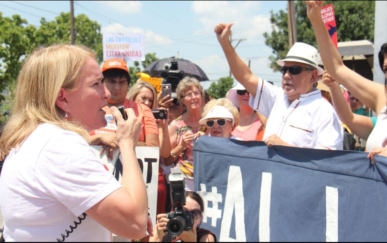 Más de dos mil 500 menores de edad fueron separados de sus padres tras ser aprehendidos en la frontera con México, como resultado de la política de 