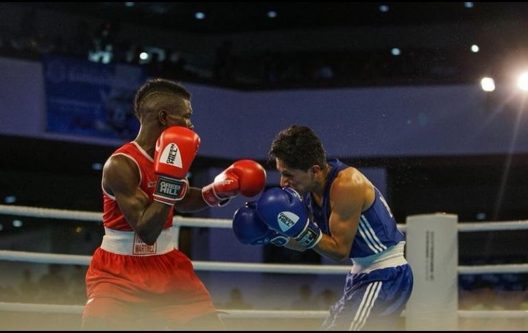 El mexicano Yoali Mejía se enfrentó al colombiano Yuberjen Martínez Rivas en la categoría minimosca. TWITTER / @Bquilla2018