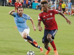 Doblete de Bernardo Silva (derecha) da el triunfo al City. AFP