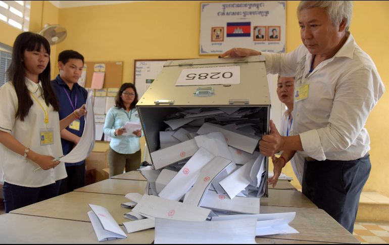 Se espera que el Partido del Pueblo de Camboya se lleve la mayoría de los 125 escaños de la Asamblea Nacional en juego. AFP/T. Sothy