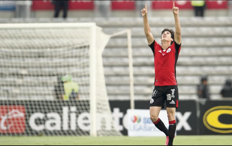 El primero. Mauro Lainez abrió la cuenta para Lobos. MEXSPORT