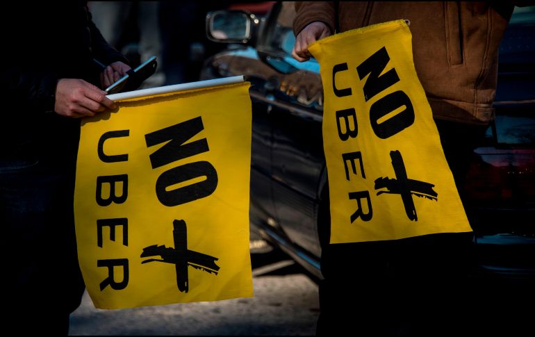 En los últimos días una huelga masiva de taxis en diferentes ciudades protestan por la presencia y uso de Uber por parte de los usuarios. AFP / M. Bernetti