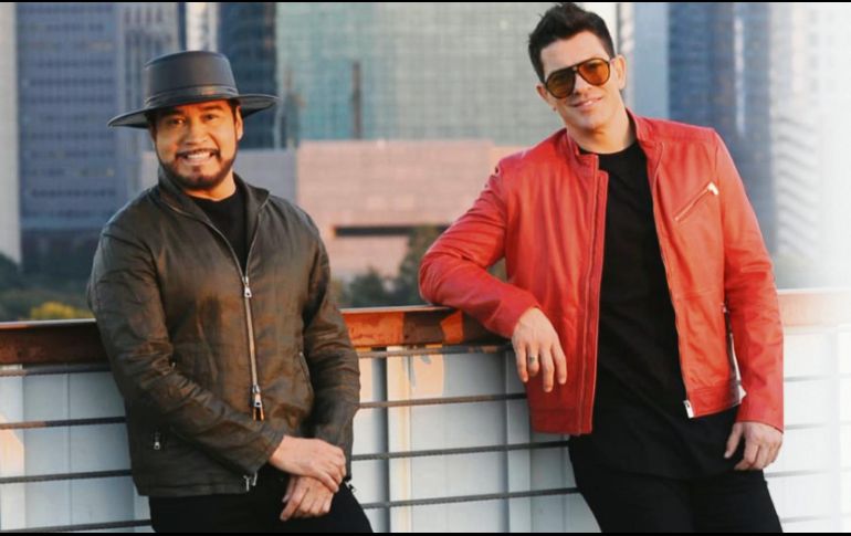 Talento. Óscar de la Rosa en compañía de Yahir. ESPECIAL