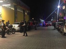 Elementos de la Policía Municipal, Estatal y Federal arribaron al lugar para asegurar la zona e iniciaron con los protocolos correspondientes. ESPECIAL/lajornadamaya.mx