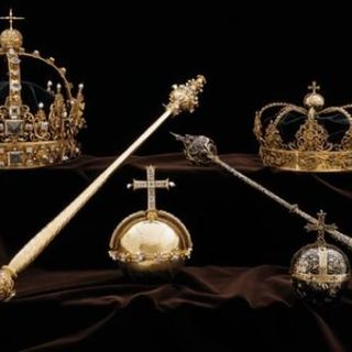 Roban dos valiosas coronas de reyes suecos del siglo XVII