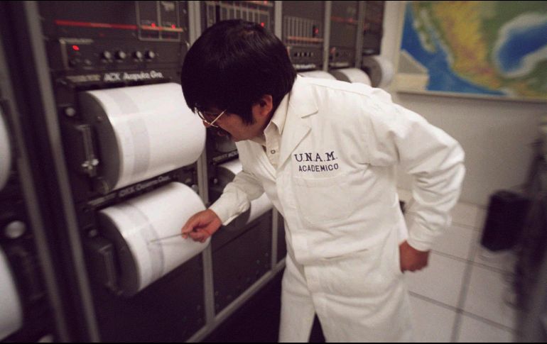 El coordinador Nacional de Protección Civil, Luis Felipe Puente, dijo que tras el temblor se activaron los protocolos de seguridad y hasta el momento no se reportan daños. AP / ARCHIVO