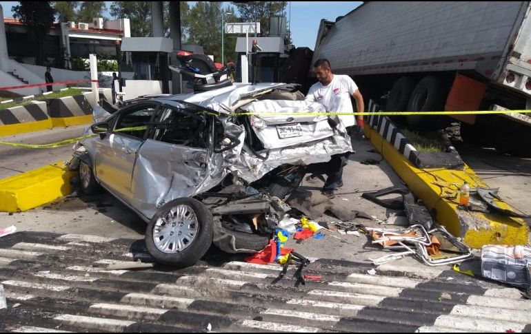 El incidente ocurrió alrededor de las ocho de la mañana en la autopista Tepic-Guadalajara, a la altura de la caseta de cobro de Santa María del Oro. ESPECIAL