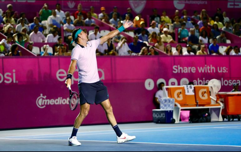 El tenista argentino Juan Martín del Potro en acción ante el estadounidense Marcos Giron. EFE/J. Reyes