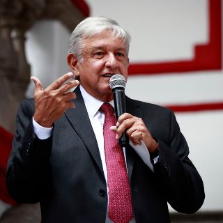 Revira AMLO a Alfaro: tendrá que negociar con Lomelí