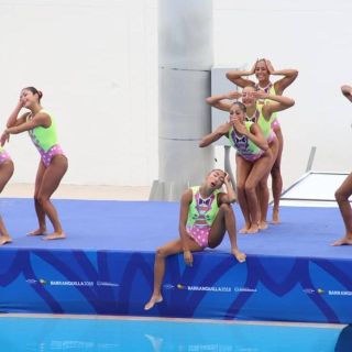 México cierra con oro en natación artística por equipos en Barranquilla