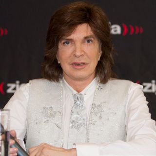 Camilo Sesto recibe el alta médica y anuncia disco