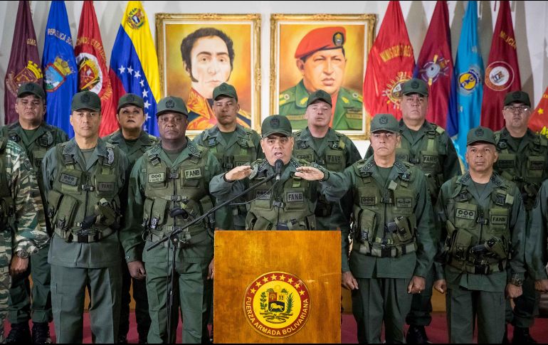 El ministro de Defensa, Vladimir Padrino, se mostró dispuesto a respaldar al mandatario venezolano. EFE/M.  Gutiérrez