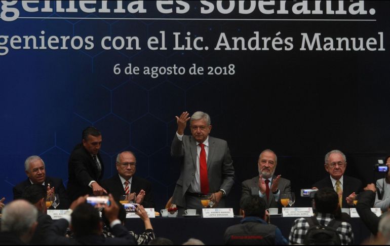 López Obrador señala que existen varias obras sin terminar en el país, las cuales no será posible concluir en un año, pero se irán concretando a lo largo del sexenio. NTX / J. Espinosa