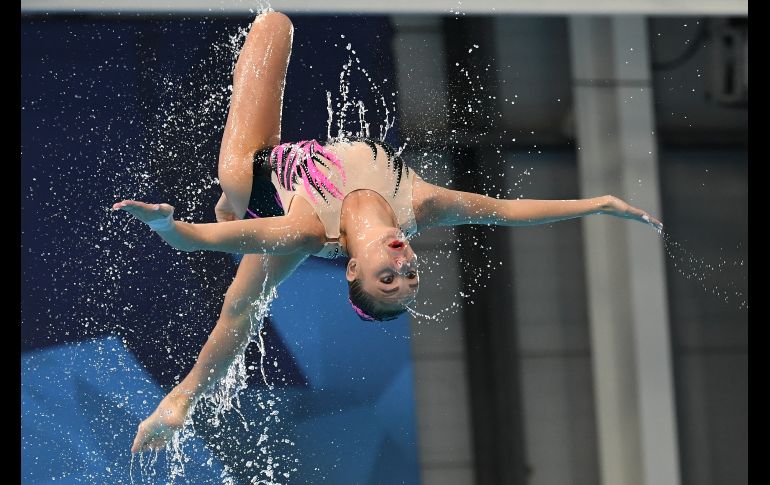 Una ucraniana se ve en la final de la rutina libre de nado sincronizado de los Campeonatos Europeos disputados en Glasgow, Escocia. AFP/F. Xavier Marit