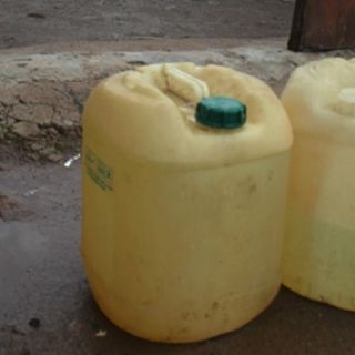 Aseguran diversos bidones con hidrocarburo en Degollado