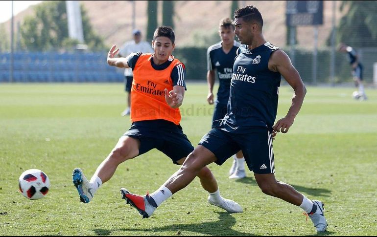 A sus 24 años Kovacic (i) ha conseguido una Liga de España, una Supercopa española, tres Ligas de Campeones, dos Supercopas de Europa y dos Mundiales de Clubes. TWITTER / @realmadrid