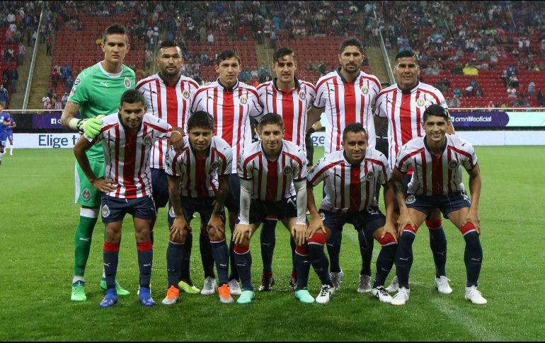 Chivas pasa dificultades en la Liga, pero al menos es líder general de la tabla económica del torneo. MEXSPORT/ARCHIVO